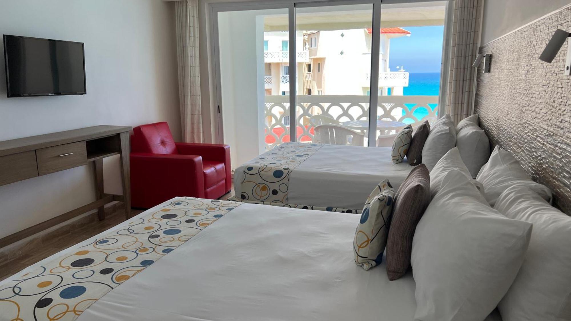 Beachside Apartments Cancún Buitenkant foto