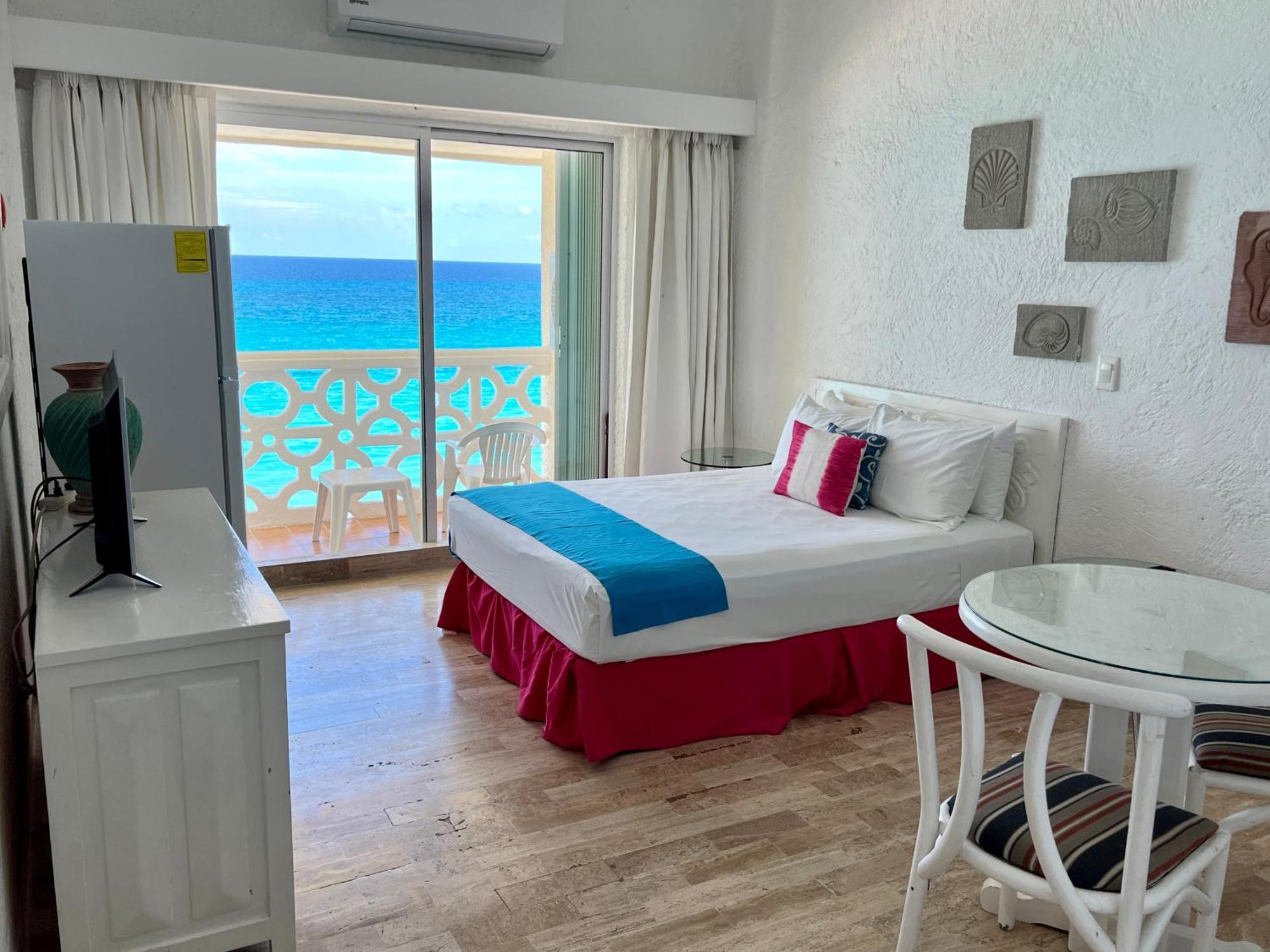 Beachside Apartments Cancún Buitenkant foto