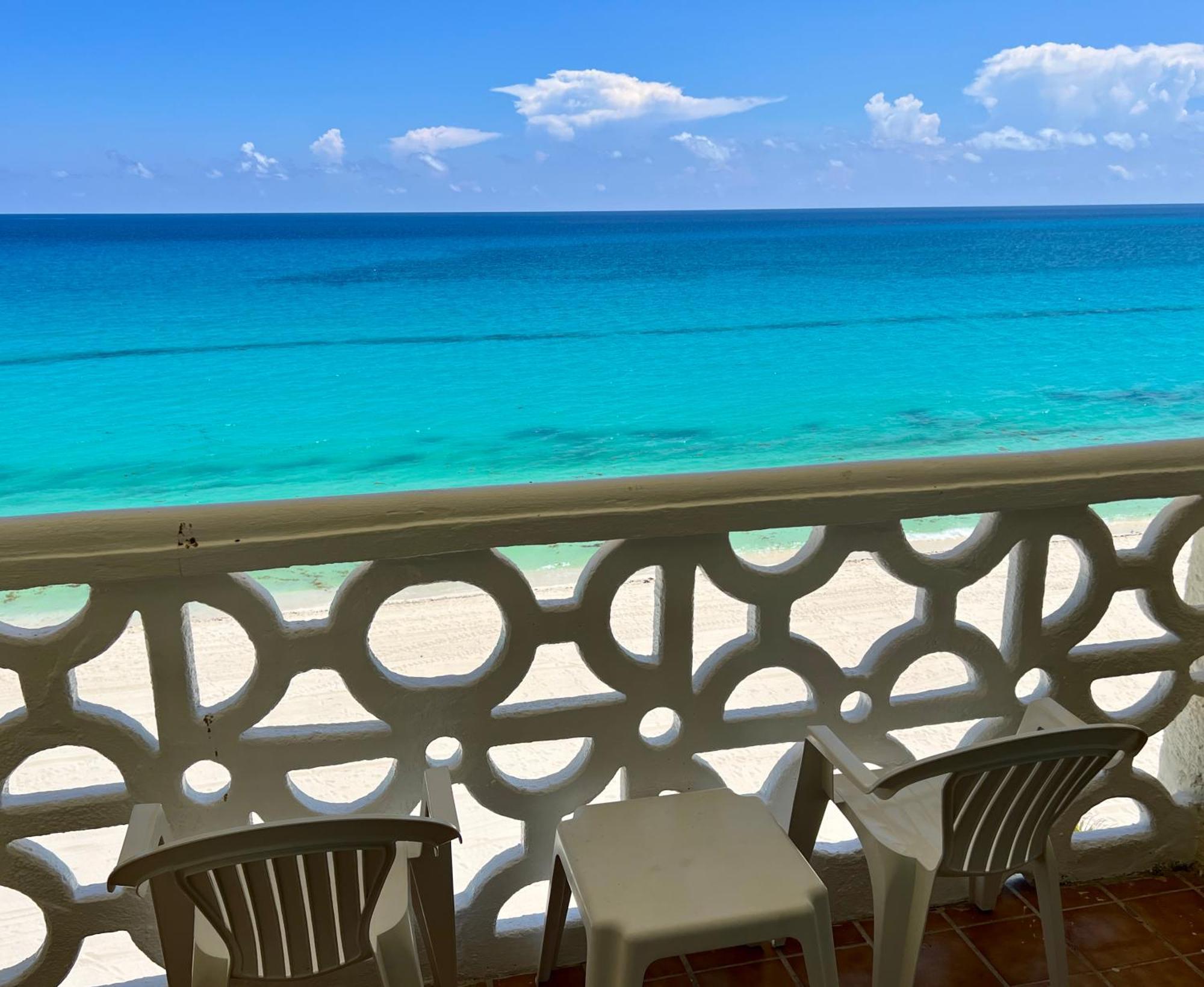 Beachside Apartments Cancún Buitenkant foto