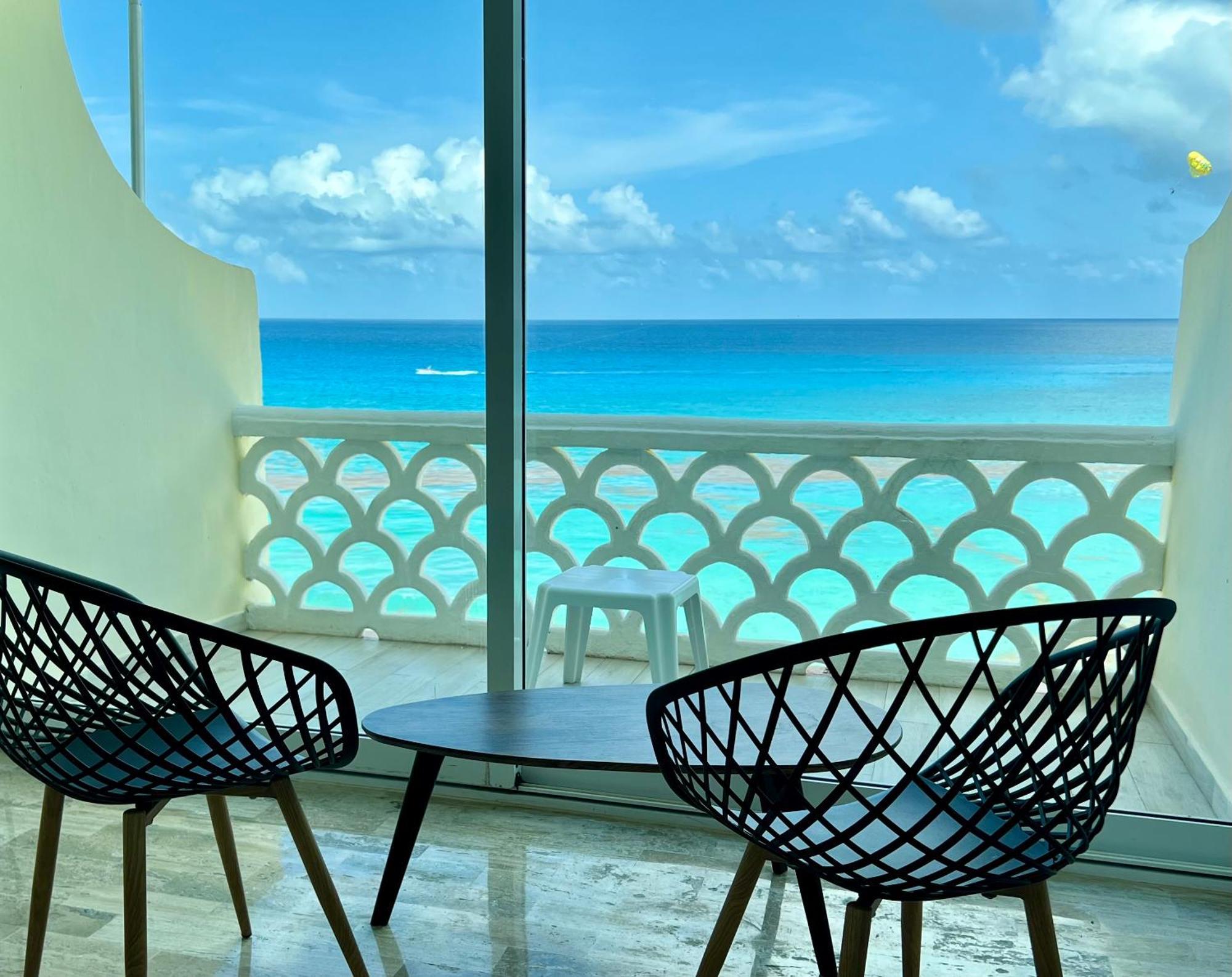 Beachside Apartments Cancún Buitenkant foto