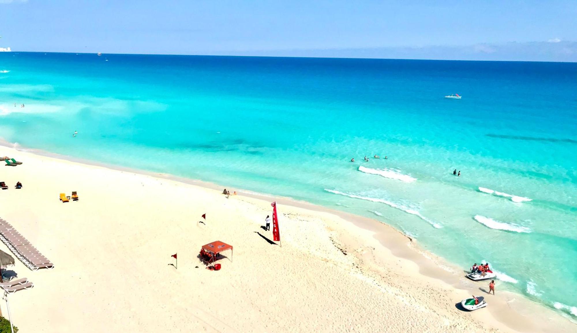 Beachside Apartments Cancún Buitenkant foto