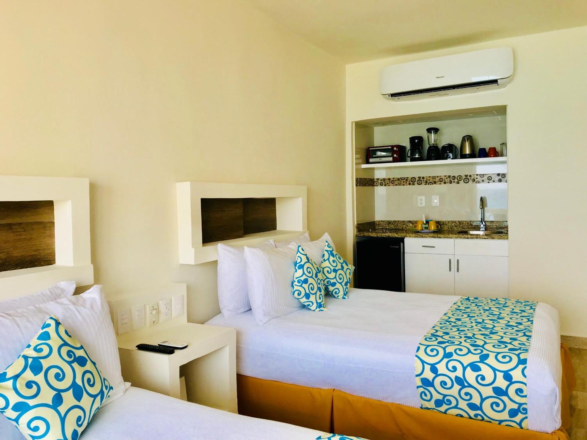 Beachside Apartments Cancún Buitenkant foto