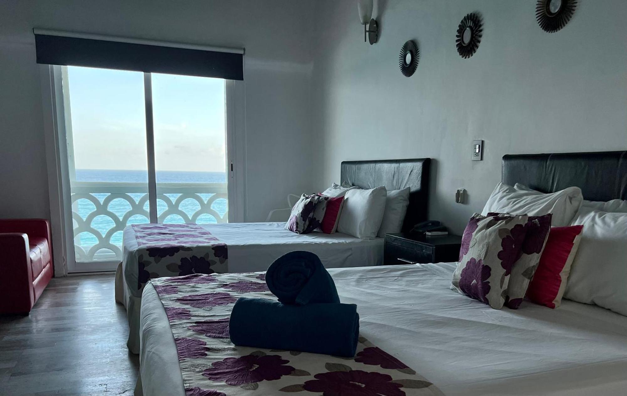 Beachside Apartments Cancún Buitenkant foto