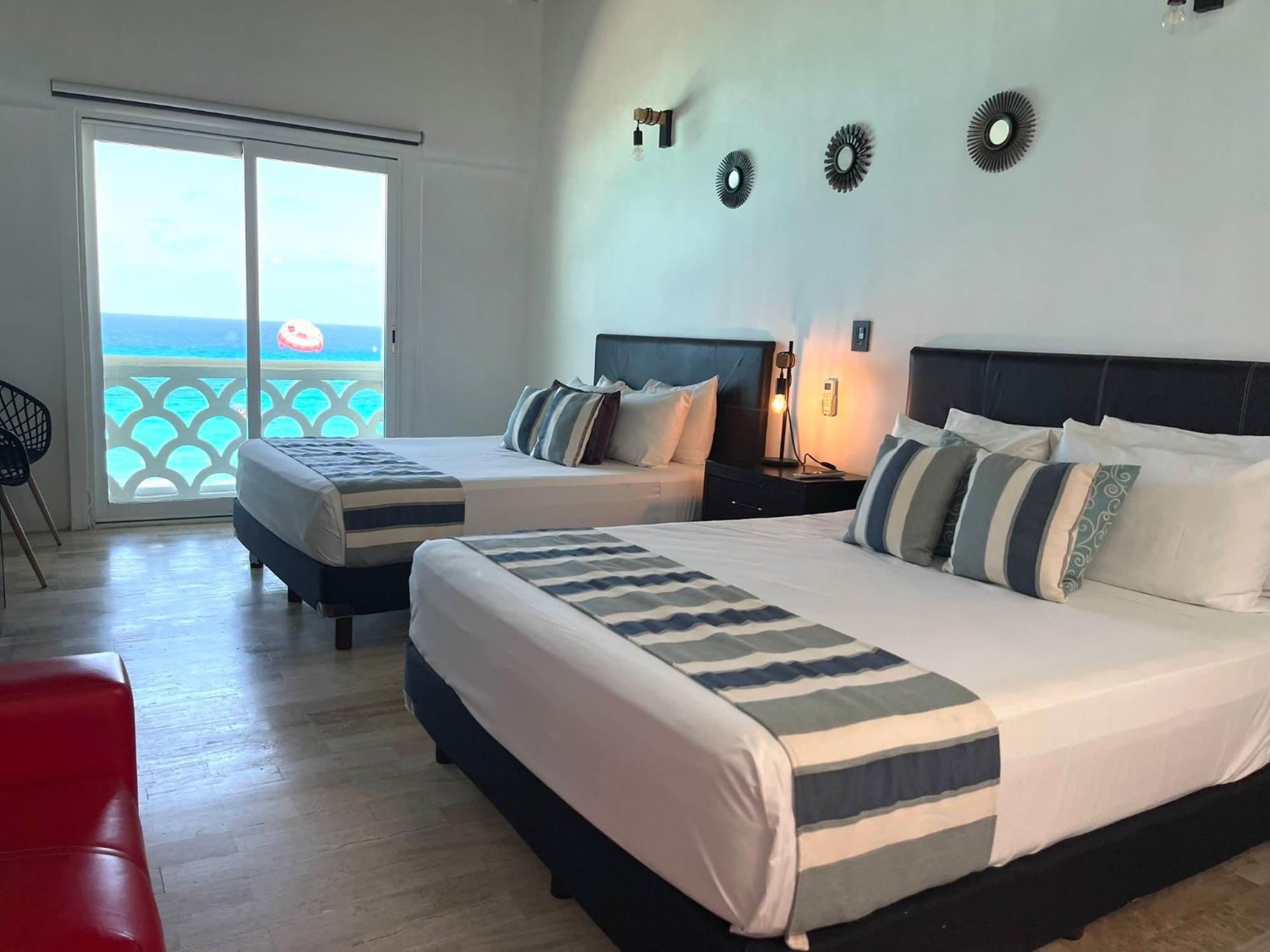 Beachside Apartments Cancún Buitenkant foto